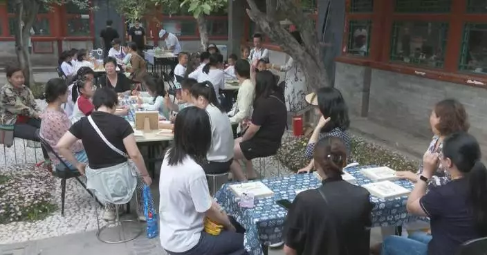 Beijing residents enjoy folk activities during Grain Buds solar term