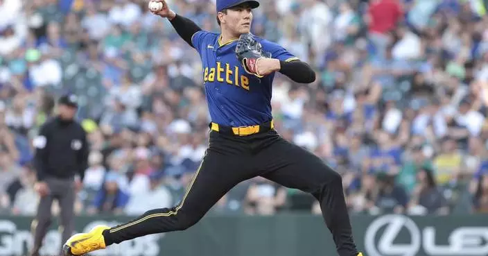 Mariners starter Bryan Woo leaves in 5th inning for precautionary reasons