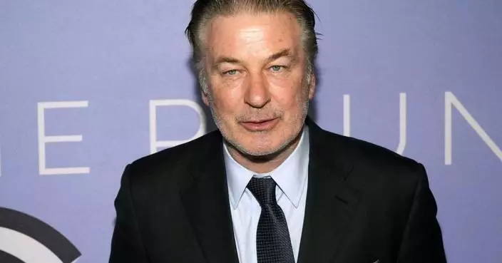 Judge pushes decision to next week on Alec Baldwin&#8217;s indictment in fatal 2021 shooting