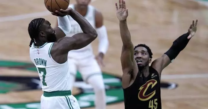 Brown, White lead Celtics&#8217; 3-point onslaught, powering Boston to 120-95 Game 1 win over Cavaliers