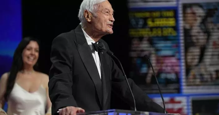 Roger Corman, Hollywood mentor and &#8216;King of the Bs,&#8217; dies at 98