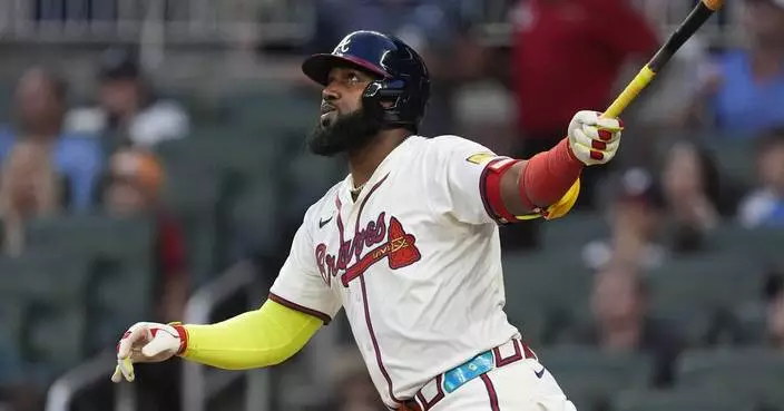 Ozuna homers twice, Sale shuts down former team as Braves beat Red Sox 5-0