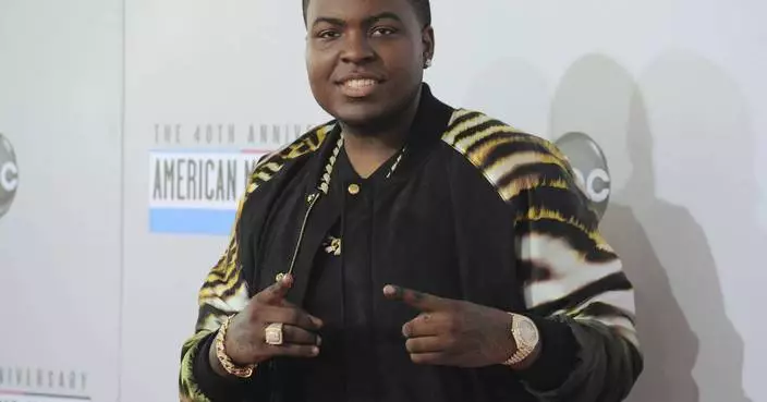 Rapper Sean Kingston agrees to return to Florida, where he and mother are charged with $1M in fraud