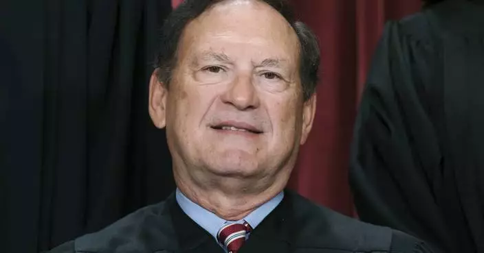Justice Alito&#8217;s home flew flag upside down after Trump&#8217;s &#8216;Stop the Steal&#8217; claims, report says