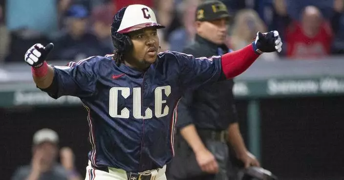 José Ramírez&#8217;s homer in 8th inning leads Guardians to 3-2 win and sends Twins to 4th straight loss