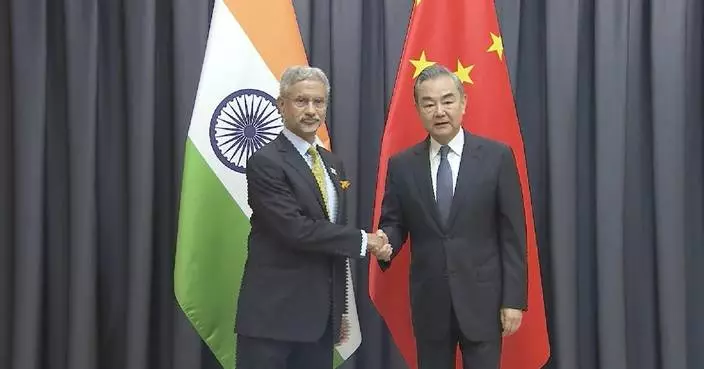 China calls on India to properly handle border issue, start normal exchanges