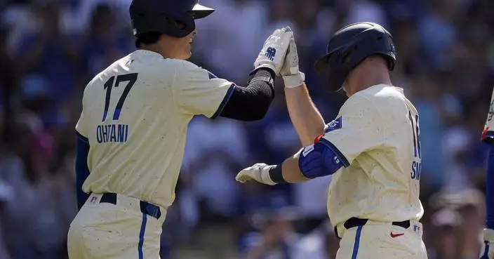 Ohtani, Vargas homer in 8th, Smith homers in 4th straight at-bat, Dodgers top Brewers 5-3