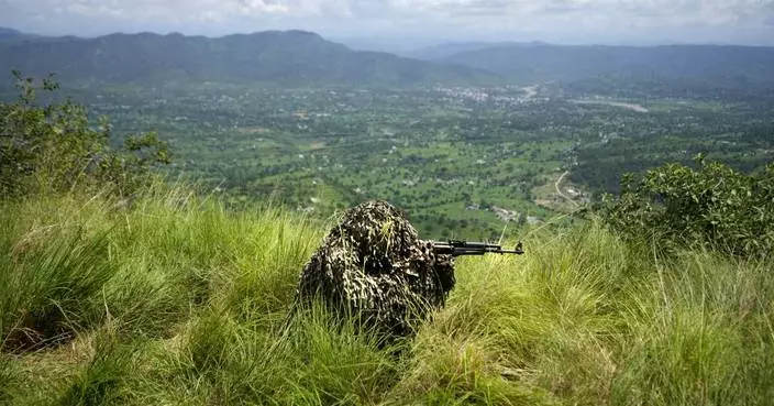 AP PHOTOS: Indian soldiers drill for counterinsurgency amid rise in rebel attacks in Kashmir