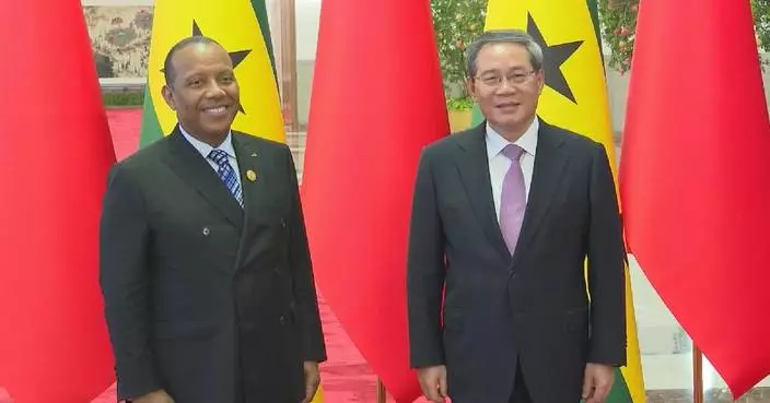 Chinese premier holds talks with Sao Tome and Principe's PM