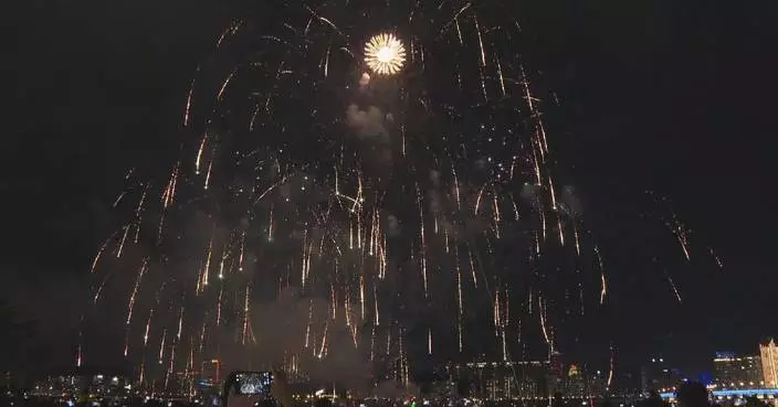 Macao holds dazzling int&#8217;l fireworks display contest