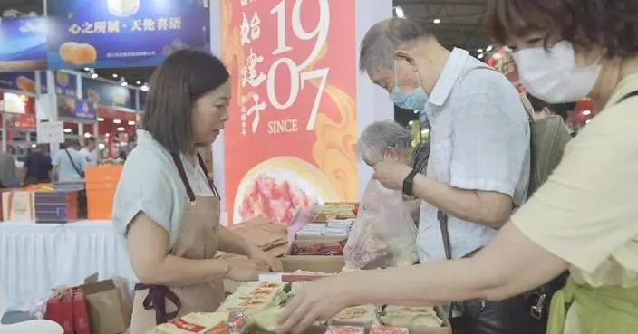 Mooncake market heats up during traditional Mid-Autumn Festival