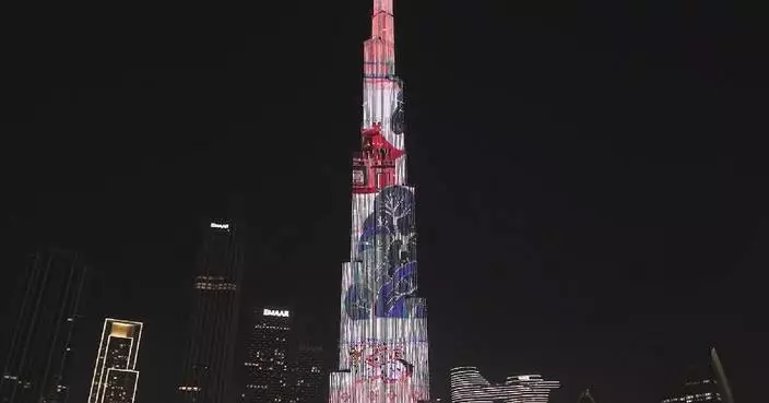 Burj Khalifa puts on light show to celebrate Chinese Mid-Autumn Festival