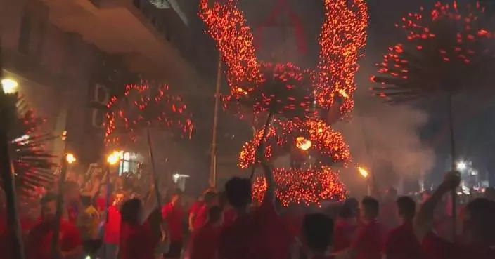 Chinese farmers celebrate seventh harvest festival with festive events