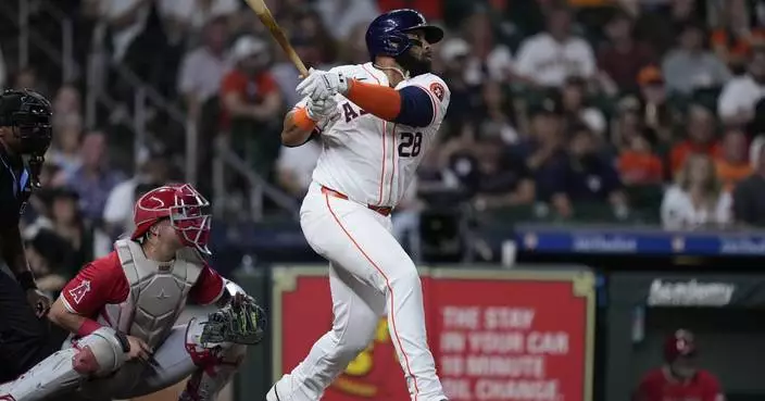 Jon Singleton&#8217;s two-run double in eighth lifts Astros to 3-1 win over Angels