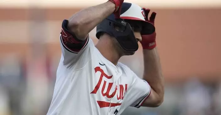 Wallner homers, Lee breaks 0-for-19 skid to lead Twins over Angels 6-4