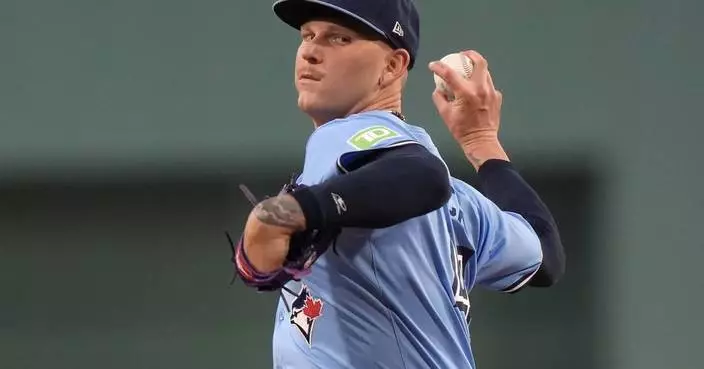 Blue Jays pitcher Bowden Francis has no-hitter through 8 innings against the Mets