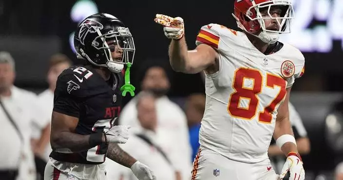 Chiefs tight end Travis Kelce has been instrumental in 3-0 start, even without his usual production