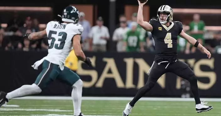 Saints&#8217; offense stalls out during a punishing clash with the Eagles