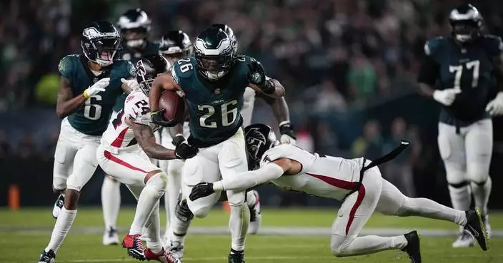 Barkley&#8217;s pivotal drop late in 4th quarter burns Eagles in 22-21 loss to Atlanta Falcons