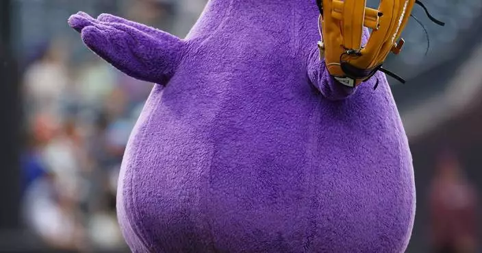 Purple place: Mets unveil the new Grimace seat at Citi Field