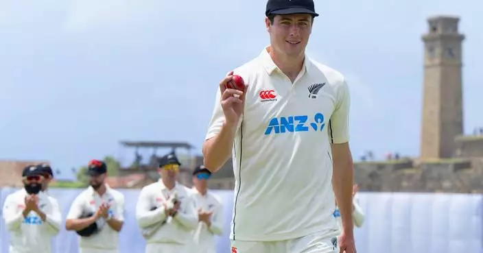 New Zealand trails Sri Lanka by 300 runs at lunch on rain-affected 2nd day of 1st test