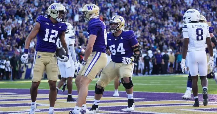 Washington makes emphatic Big Ten debut thumping Northwestern 24-5