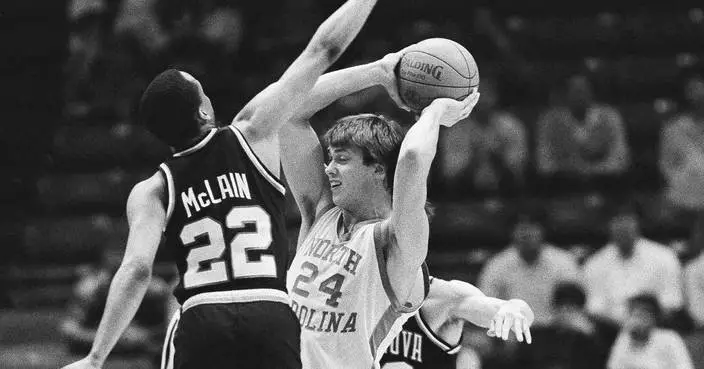 Joe Wolf, who played for North Carolina and 7 NBA teams, dies at 59