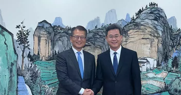 Financial Secretary Praises Mainland Support During Beijing Visit, Discusses Economic Cooperation and Opportunities for Hong Kong.