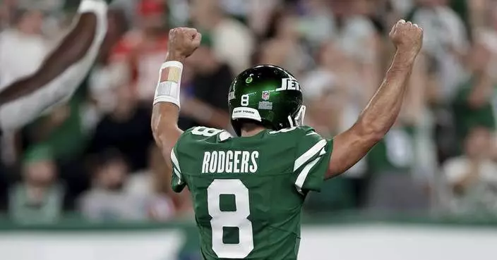 Rodgers sparkles in his first home start since his injury to lead Jets to 24-3 win over Patriots