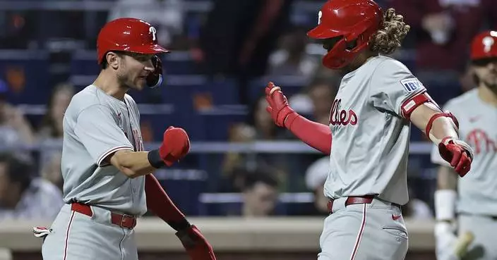 Phillies clinch 3rd straight playoff berth and close in on NL East title