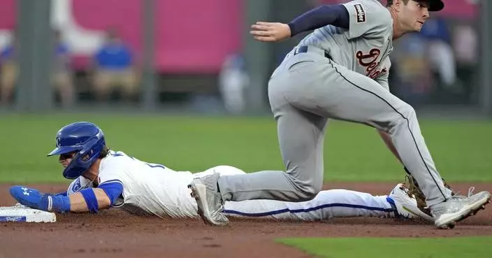 Royals' Bobby Witt Jr. becomes first shortstop with multiple seasons of 30 homers and 30 steals