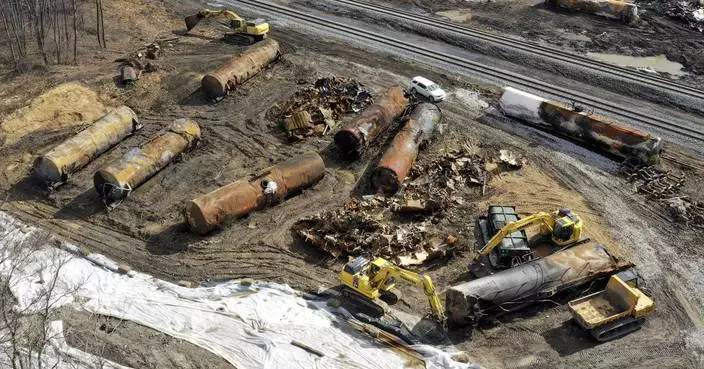 EPA data make it hard to know the extent of the contamination from last year&#8217;s Ohio derailment