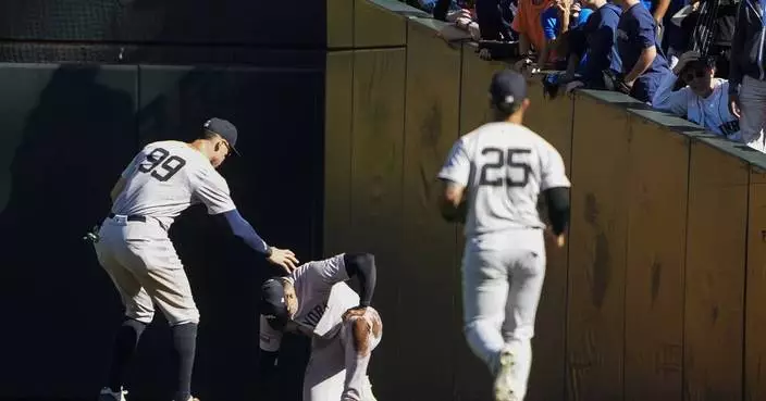 Yankees slugger Juan Soto hits pinch-hit RBI double after being scratched from the lineup