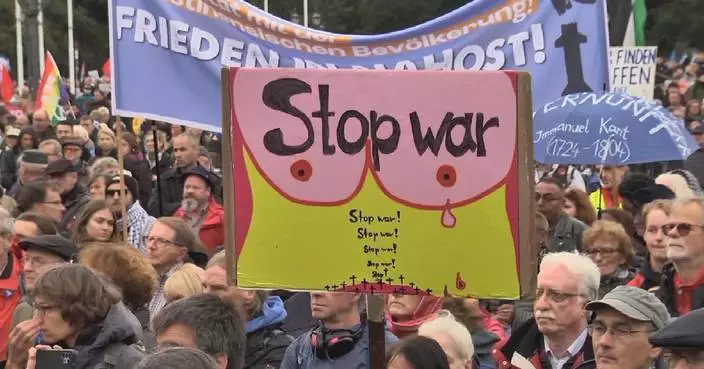 Thousands protest in Berlin against arms supplies to Ukraine