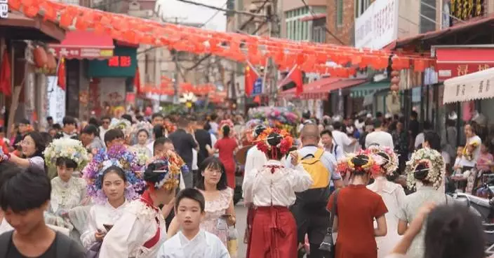 Cultural experiences draw extensive tourism across China during National Day holiday