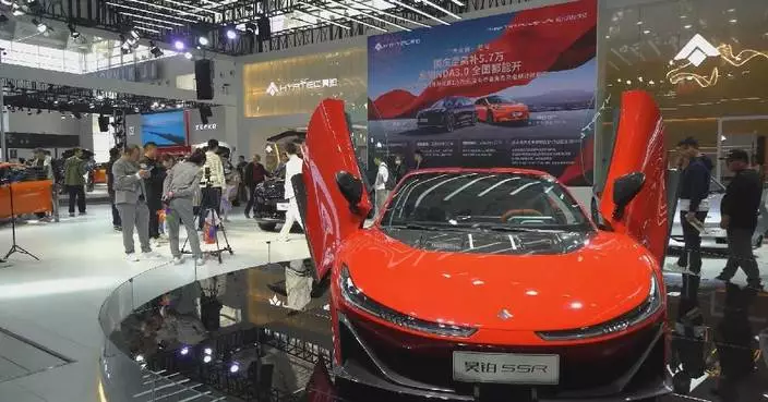 Auto shows transform into popular spots during National Day holiday