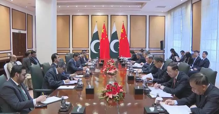 China to strengthen legislative exchanges, cooperation with Pakistan: Premier Li