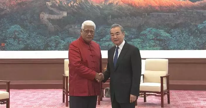 China&#8217;s top diplomat meets with politicians from Pacific Island countries