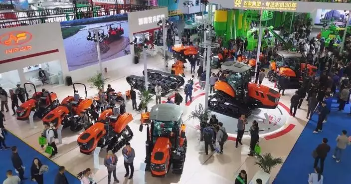 Intelligent farming machines highlight agricultural exhibition in Hunan