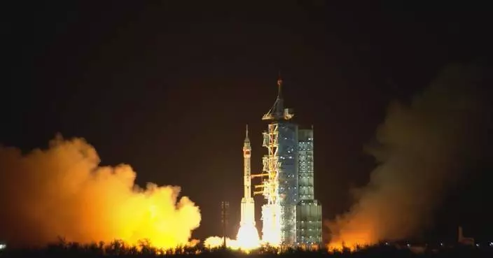 Footage shows spectacular launch moments of Shenzhou-19