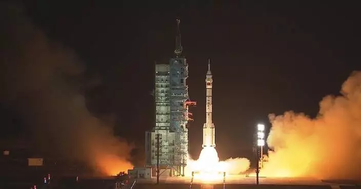 Engineers cheer successful launch of Shenzhou-19