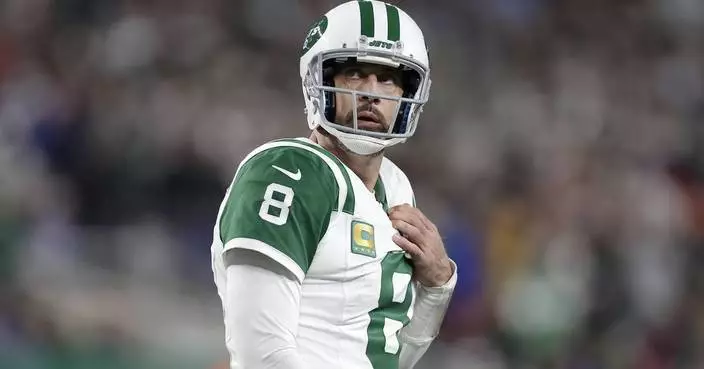 After &#8216;weird&#8217; week, Rodgers and Jets can&#8217;t overcome mistakes and missed chances in loss to Bills