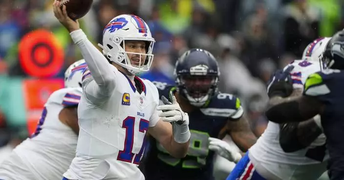 Josh Allen throws 2 TD passes and the Bills cruise past the Seahawks 31-10