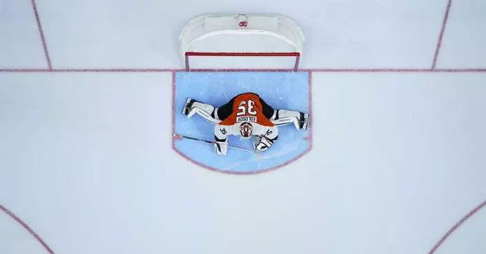 Aleksei Kolosov makes his Flyers debut, becoming first Belarusian goalie in NHL history