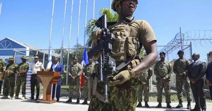 Haitians leave their homes in several neighborhoods to escape more gang violence in the capital