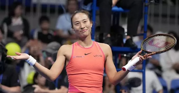 Qinwen Zheng defeats wild card Sophia Kenin to win in Tokyo and clinch WTA Finals berth