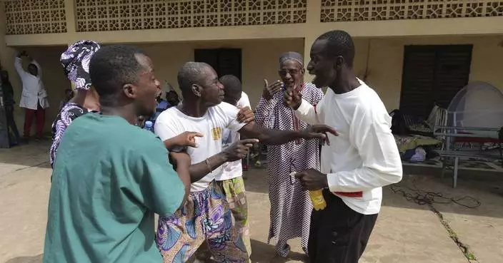 Mali&#8217;s traditional theater gives psychiatric patients the stage