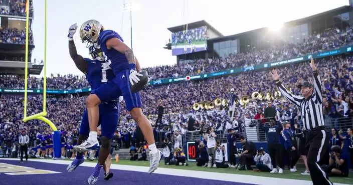 Washington pulls away in 4th quarter to beat No. 10 Michigan 27-17 in title game rematch