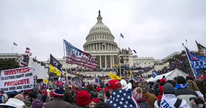 Ohio man charged with bringing massive &#8216;Trump&#8217; sign to Capitol for rioters to use as a weapon