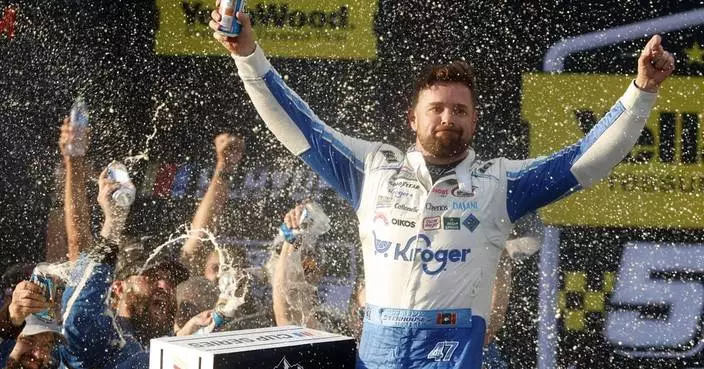 Stenhouse snaps 65-race losing streak after late crash at Talladega scrambles playoff picture